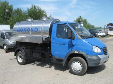 Автоцистерна для пищевых жидкостей молока воды кваса ГАЗ-33106 Валдай